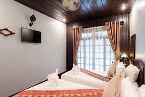 In-room safe, desk, iron/ironing board, free WiFi - Ban Lakkham River View (Luang Prabang)