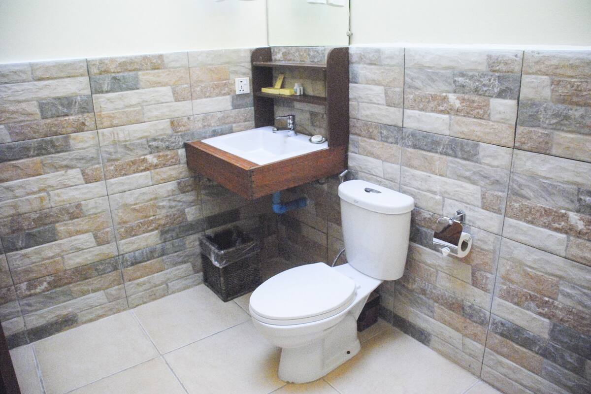 deluxe storey sea view | bathroom shower