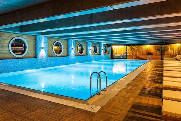 Innenpool, Liegestühle