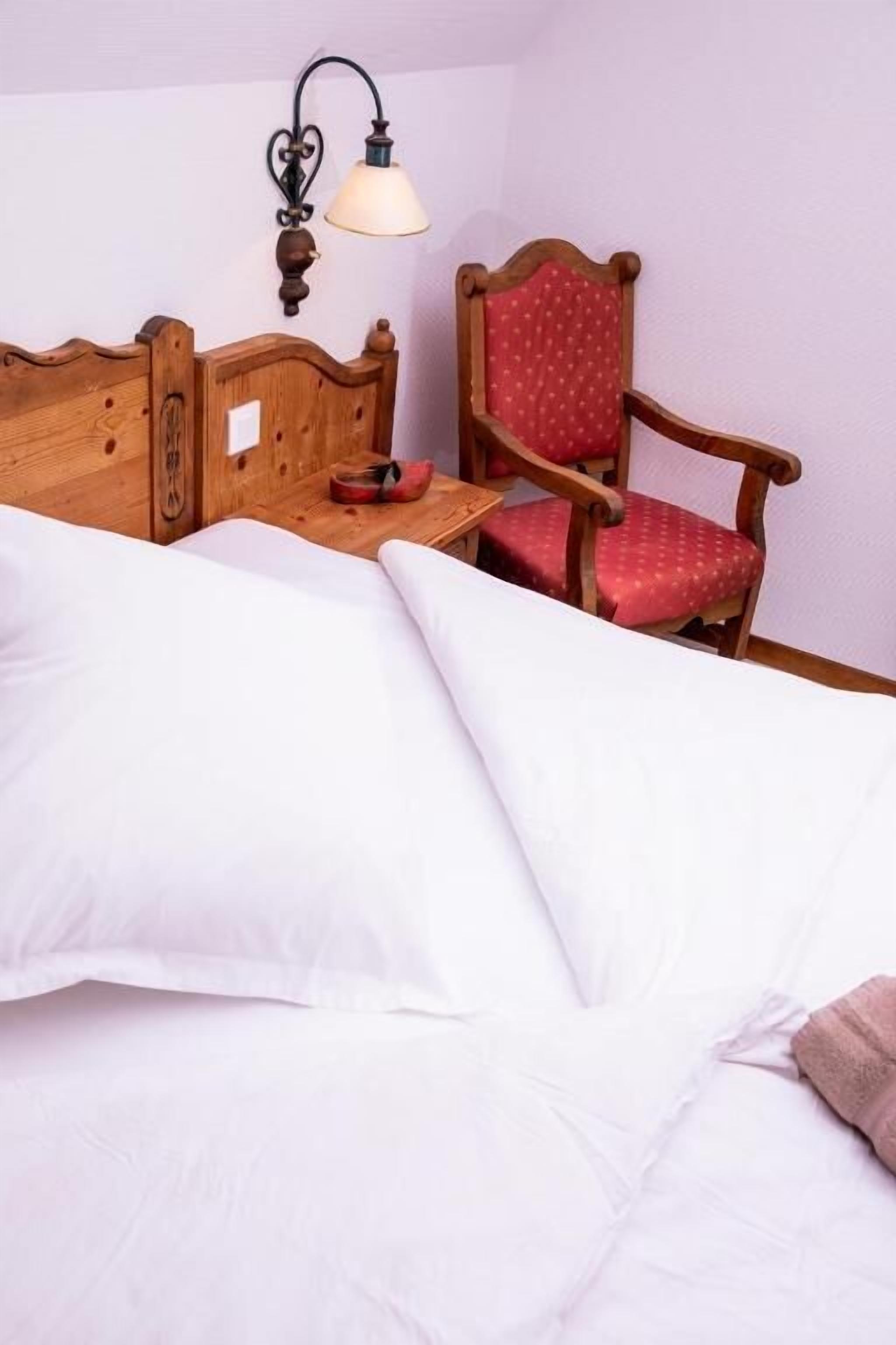 soundproofing, cots/infant beds, rollaway beds, free wifi