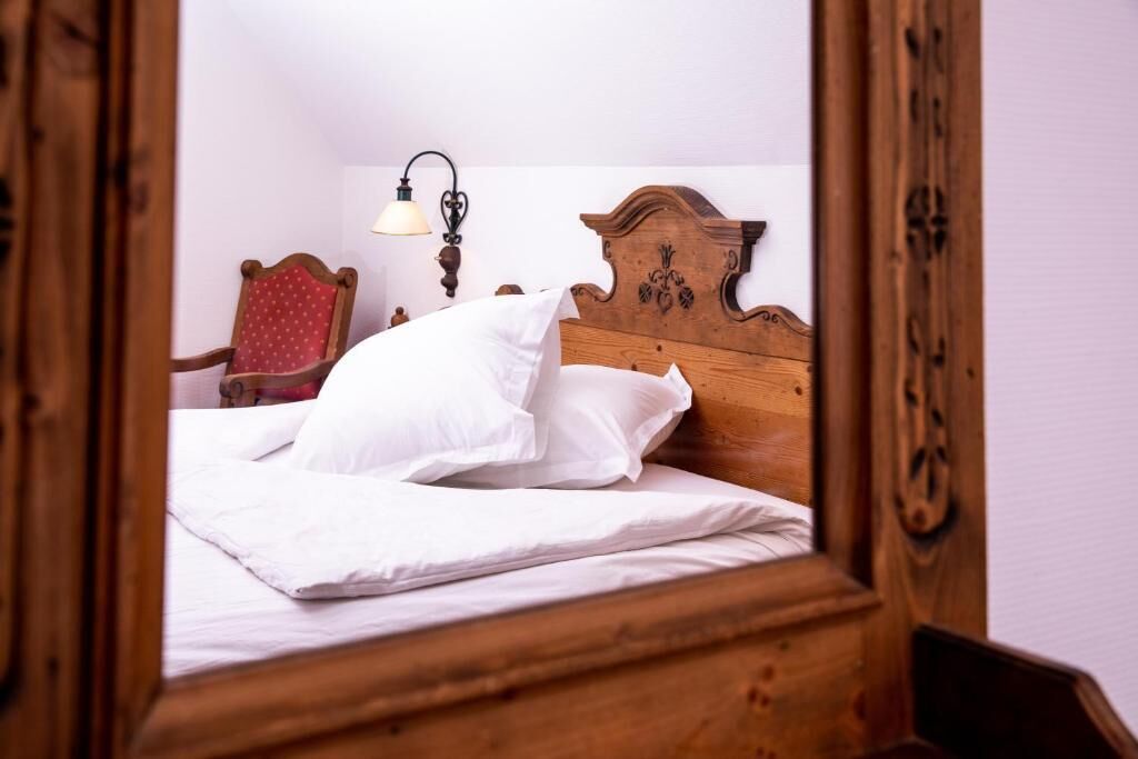 soundproofing, cots/infant beds, rollaway beds, free wifi