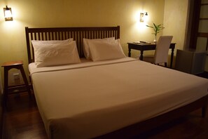 Minibar, coffres-forts dans les chambres, rideaux occultants