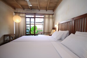 Twin Room (STUDIO - BAN LAO Building ) | Minibar, in-room safe, blackout curtains, iron/ironing board - Sala Prabang Hotel (Luang Prabang)