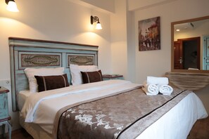 Superior Room | Minibar, in-room safe, laptop workspace, free WiFi - Oriella Hotel (Istanbul)