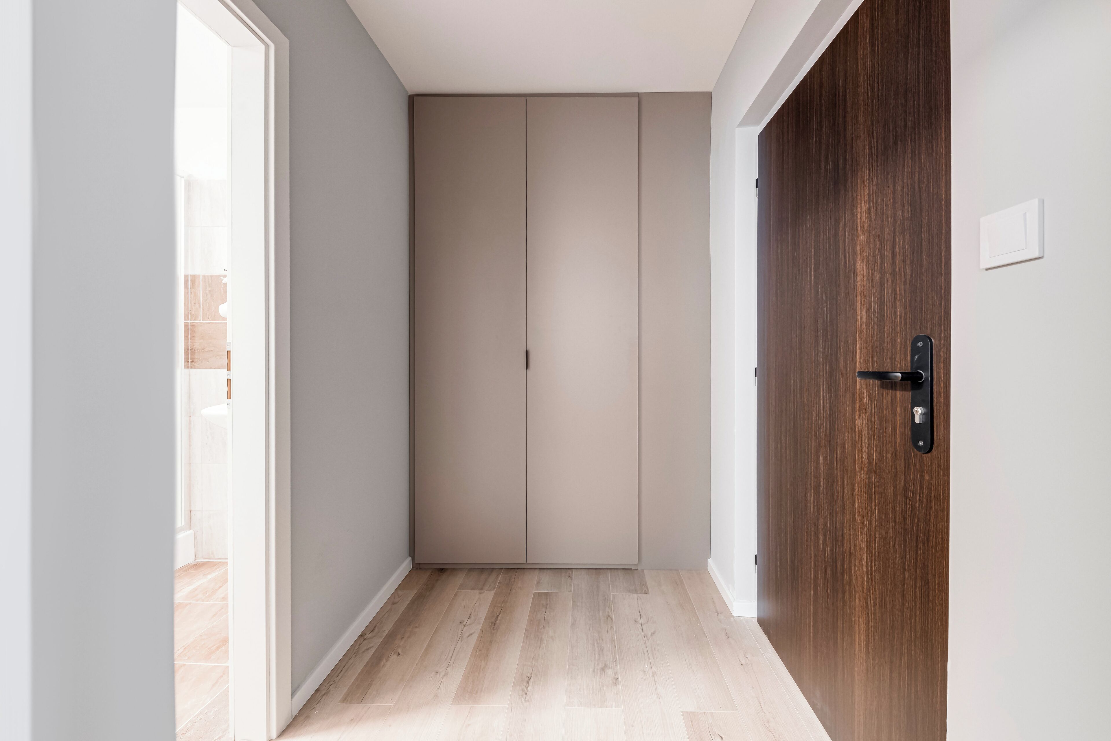 高级三人房 | 起居区 | 54-厘米纯平电视 （配备有线频道）、电视