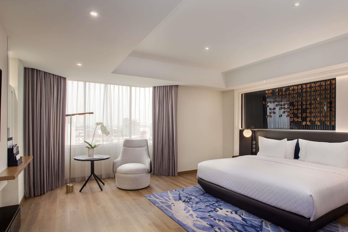 Privilege, Quarto superluxo, 1 cama King | Frigobar, cofres nos quartos, escrivaninha, cortinas blackout