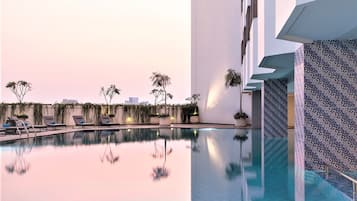 Outdoor pool, pool loungers