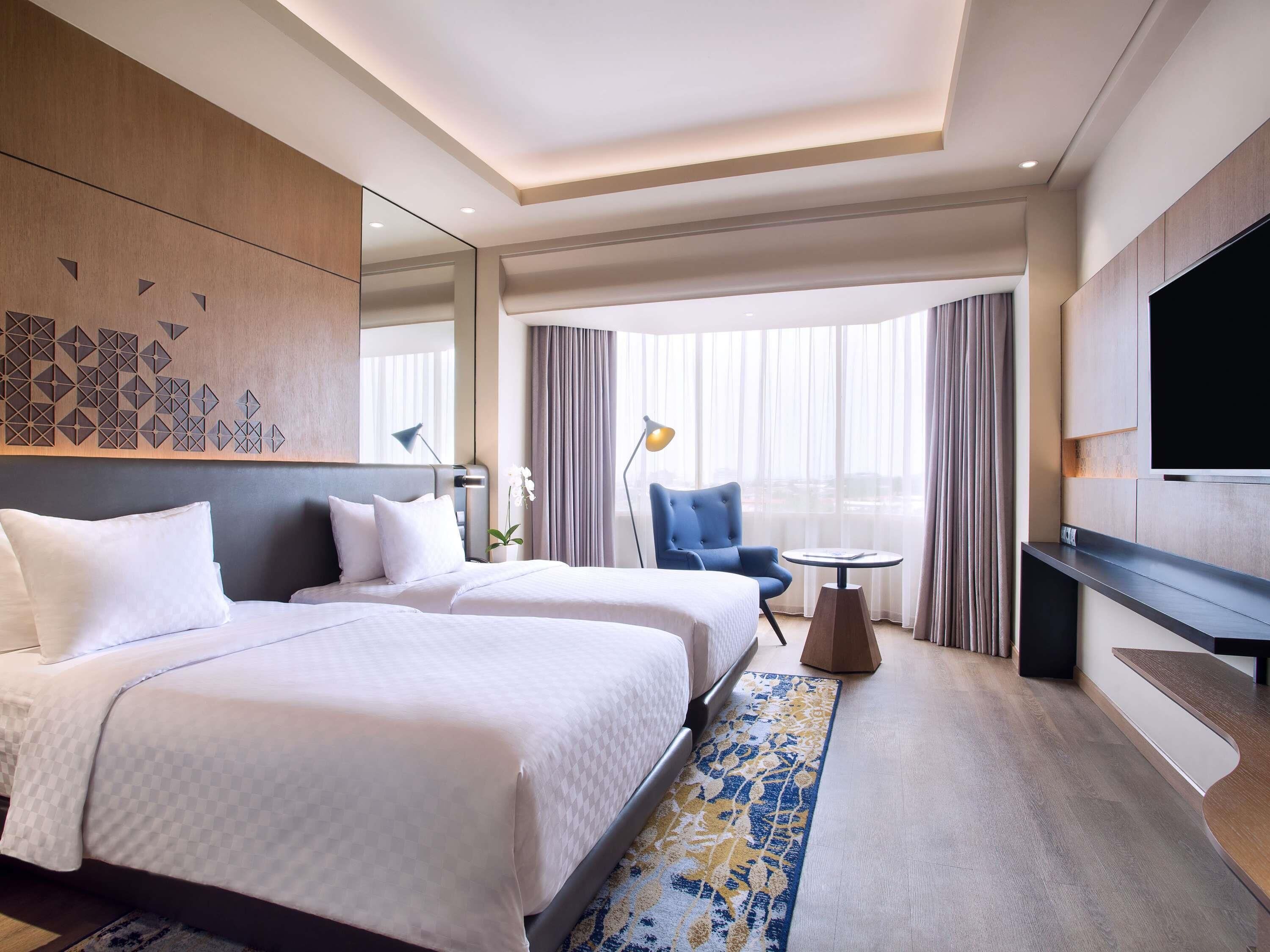 Privilege, Room, 2 Twin Beds | Minibar, in-room safe, desk, blackout drapes