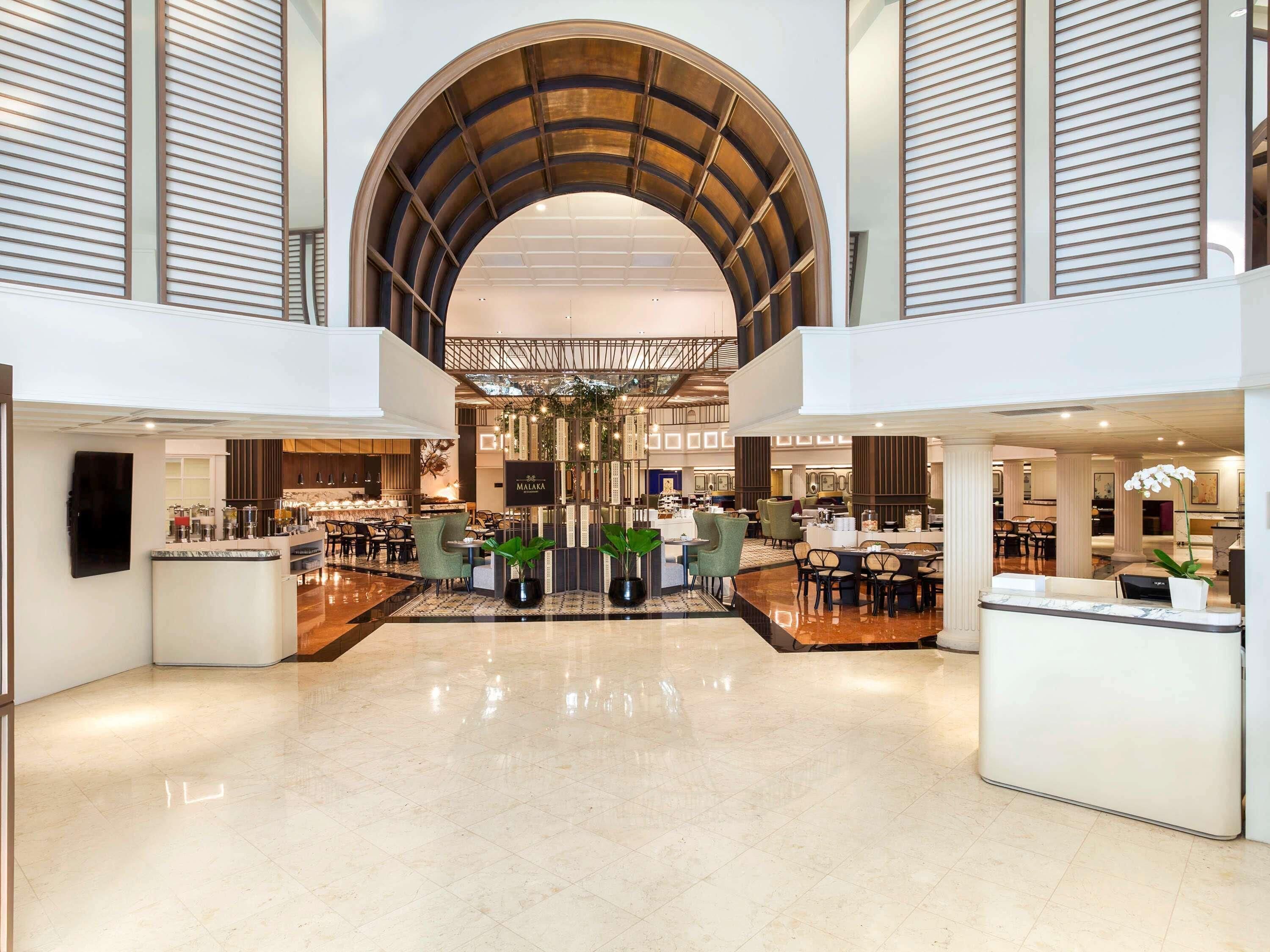 Sarapan prasmanan setiap hari dengan biaya tambahan