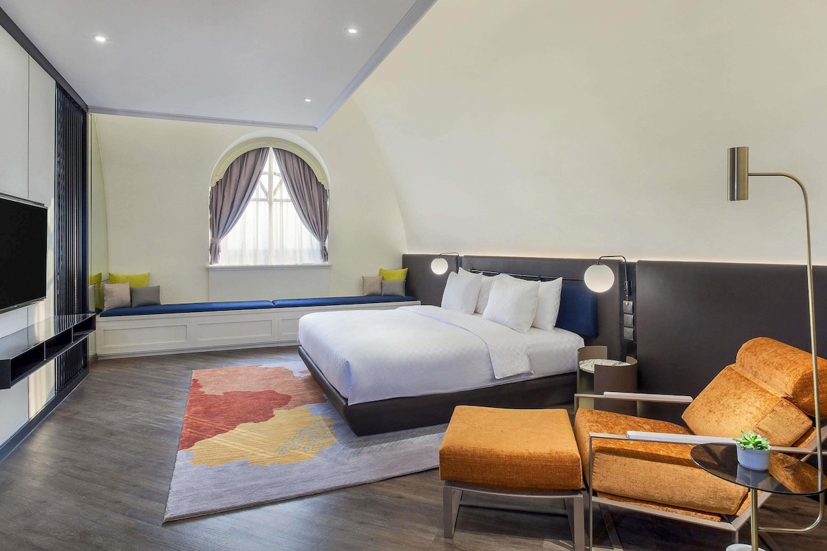 Suite ejecutiva, 1 cama King size | Minibar, caja de seguridad en la habitación y escritorio