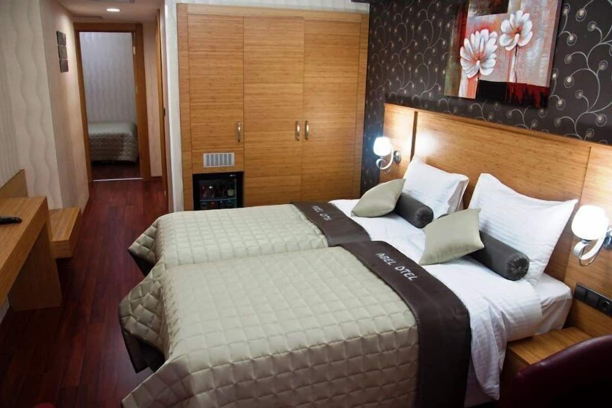 Minibar, in-room safe, soundproofing, free WiFi