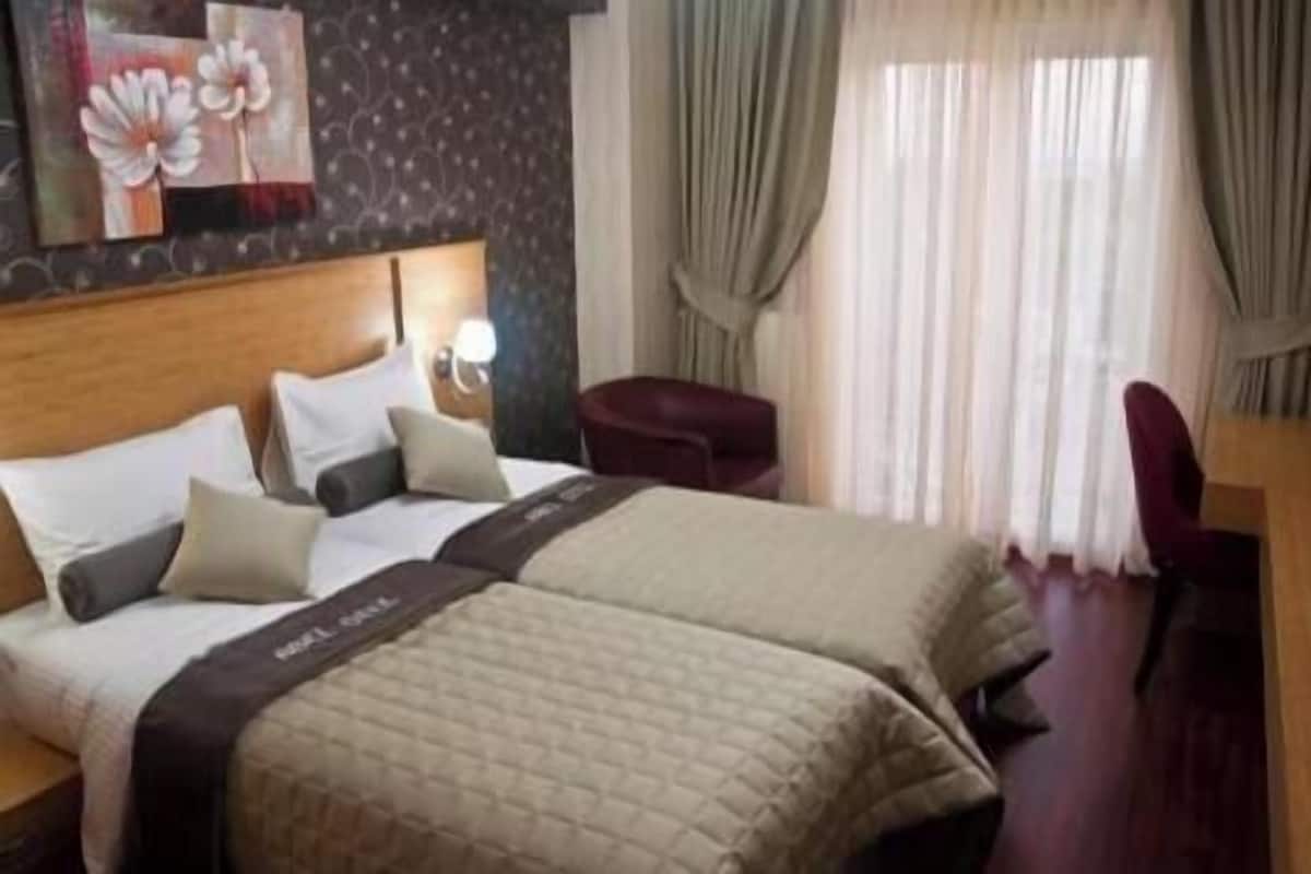 Minibar, coffres-forts dans les chambres, chambres insonorisées