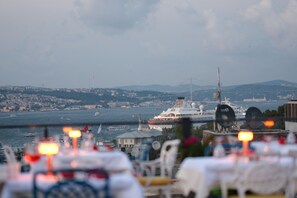 Lunch, dinner served; international cuisine, alfresco dining  - Raymond Blue Hotel (Istanbul)