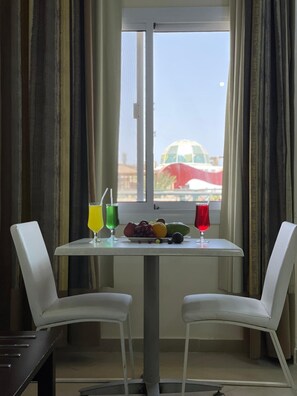 الإطلالة من المنشأة