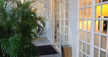 Reggae Mansion Hostel