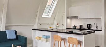 YAYS Amsterdam Salthouse Canal by Numa