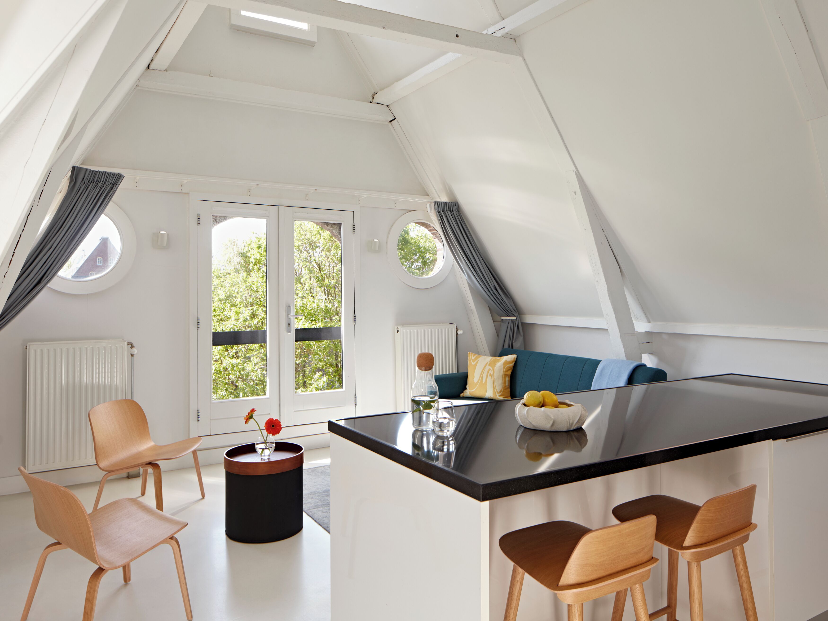 L1 Bedroom Apartment,Sofa Bed,Canal view | Luxe beddengoed, individueel gedecoreerd, individueel gemeubileerd