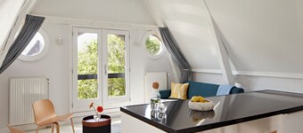 YAYS Amsterdam Salthouse Canal by Numa