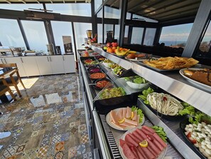 Daily buffet breakfast for a fee - Anthemis Hotel (Istanbul)