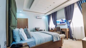 1 bedroom, desk, free WiFi