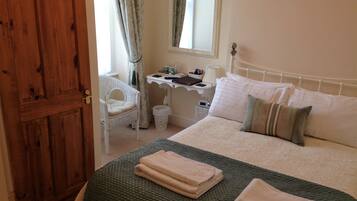 Standard Double Room, 1 Double Bed (Room 4) | Iron/ironing board, free WiFi, bed sheets