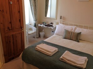 Standard Double Room, 1 Double Bed (Room 4) | Iron/ironing board, free WiFi, bed sheets