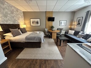 Studiosuite – classic, ikke-røyk | Allergitestet sengetøy, safe på rommet og strykejern/-brett