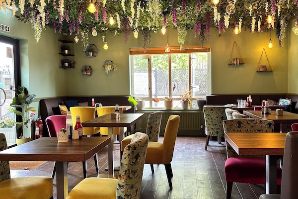 Großes Frühstück gegen Gebühr