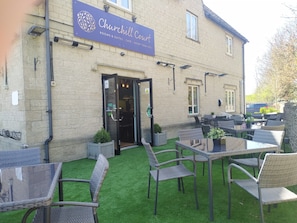 Terrace/patio - The Churchill Court (Witney)