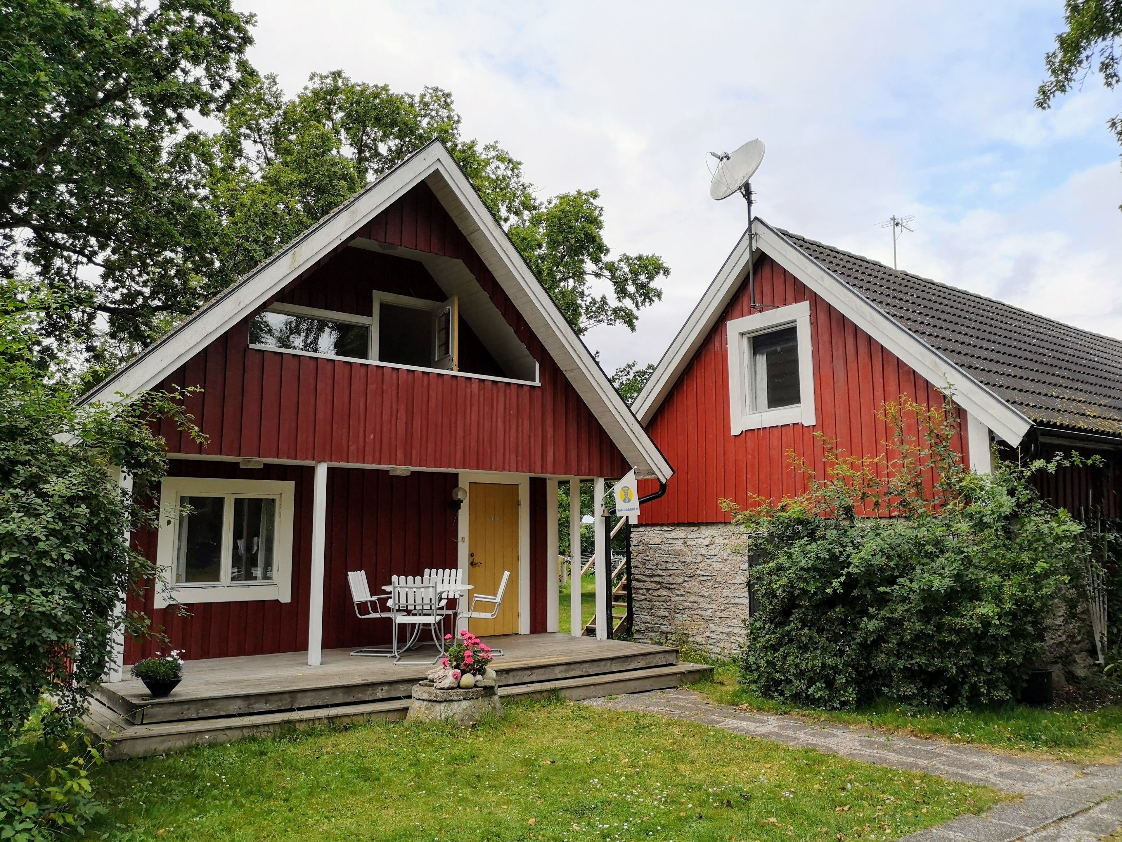 Kahden hengen huone (kaksi sänkyä), jaettu kylpyhuone (Budget, Entrance via Steep Stairs) | Pohjapiirros
