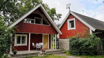 Kahden hengen huone (kaksi sänkyä), jaettu kylpyhuone (Budget, Entrance via Steep Stairs) | Pohjapiirros