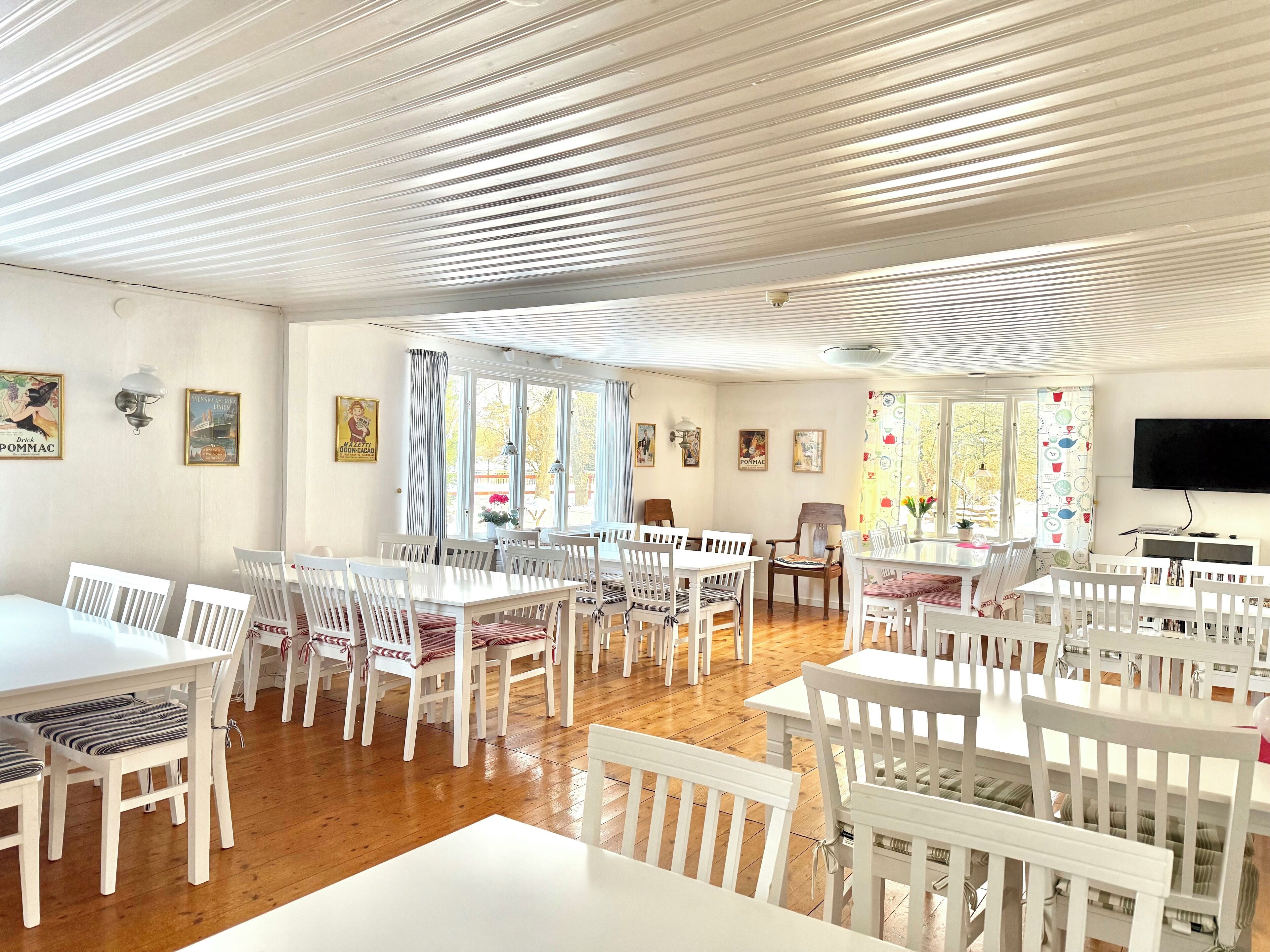 Double or Twin Room, Shared Bathroom Linen/Towels included. (departure cleaning not included) | Meeting facility