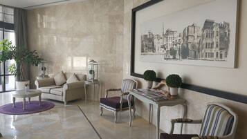 Sala de estar en el lobby