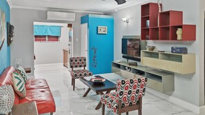 Design Apartment, 2 Bedrooms, Non Smoking, Kitchen | Living area - Casa Alexandria Guest Apartment (Kingston)