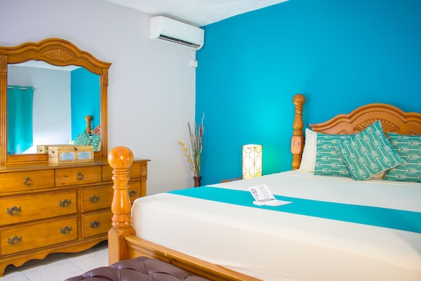 Design Apartment, 2 Bedrooms, Non Smoking, Kitchen | 2 bilik tidur, cadar kapas Mesir, peralatan tempat tidur premium