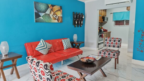 Design Apartment, 2 Bedrooms, Non Smoking, Kitchen | Living area