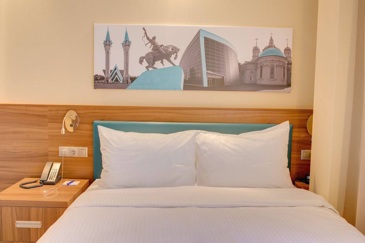 In-room safe, desk, soundproofing, iron/ironing board