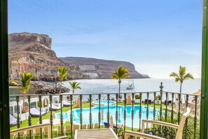 Habitación estándar (1 Adult + 1 Child) | Minibar, caja fuerte, escritorio y tabla de planchar con plancha