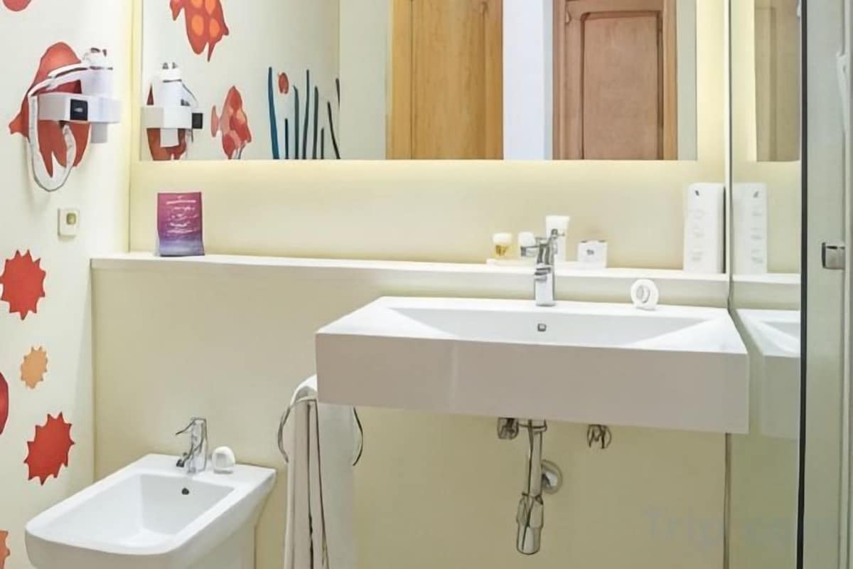 Bathroom | Free toiletries, hair dryer, towels