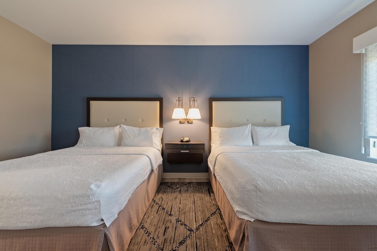 In-room safe, blackout drapes, free cribs/infant beds, rollaway beds