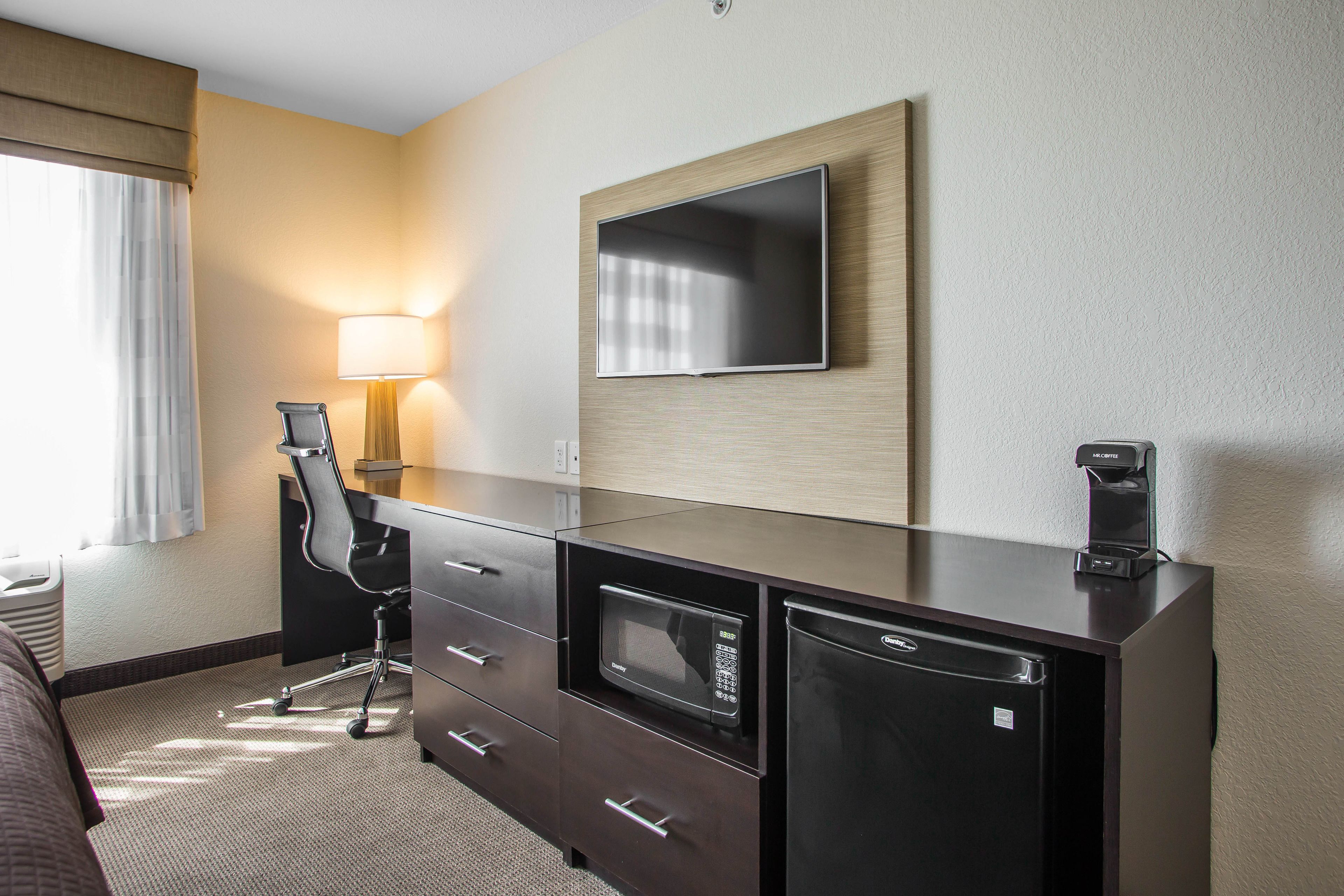 room, 1 king bed | desk, iron/ironing board, free cots/infant beds, free wifi