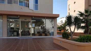 Fachada de la propiedad