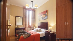 Superior Double or Twin Room, Non Smoking | Desk, blackout curtains, free WiFi - La Casa Del Madrileño (Madrid)