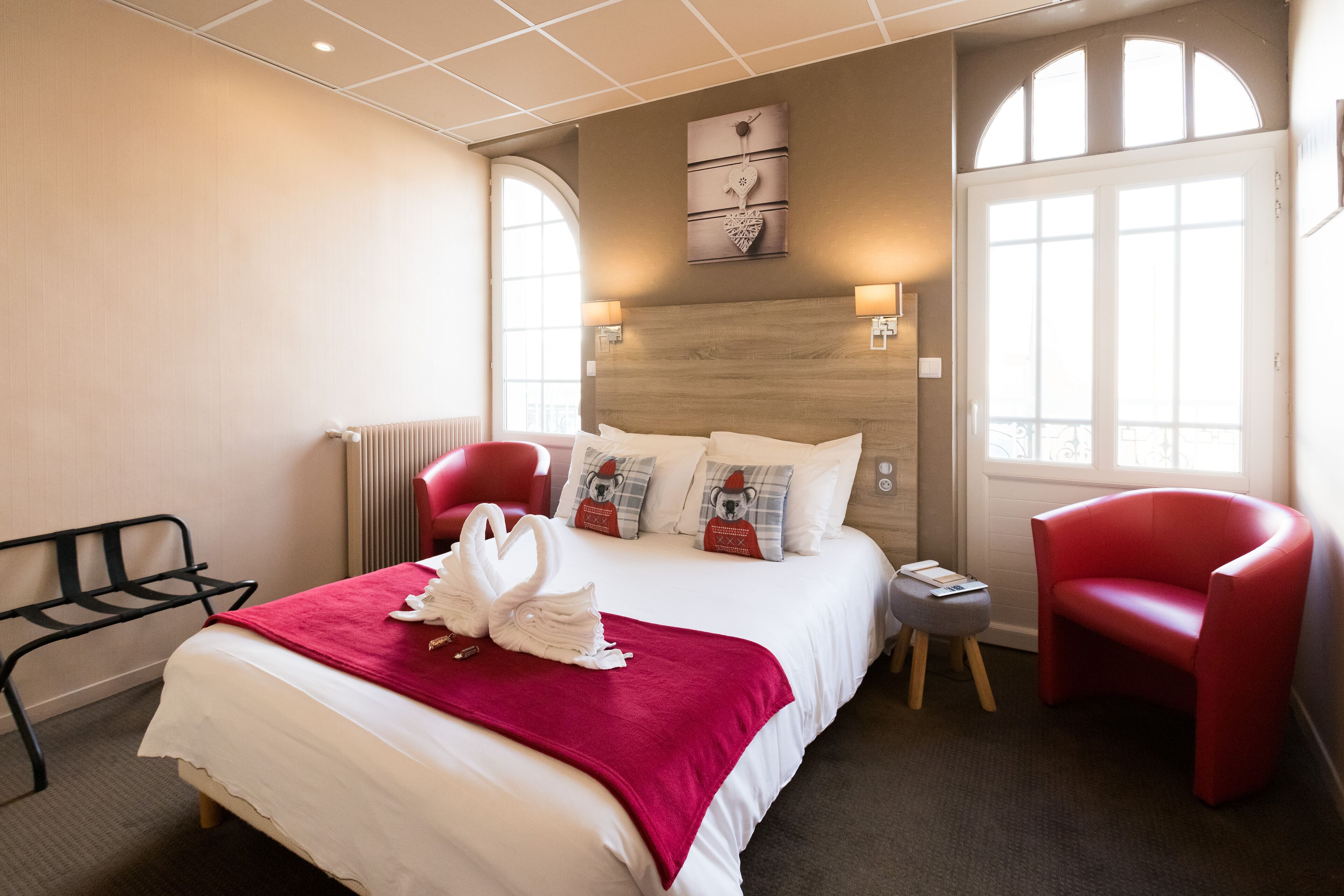 standard double room, 1 double bed | in-room safe, desk, cots/infant beds, free wifi