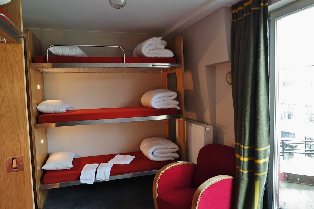 Blackout curtains, soundproofing, free WiFi