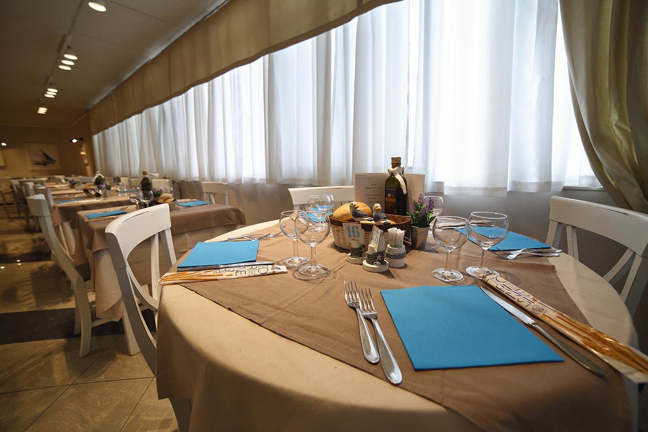 lunch and dinner served, regional cuisine