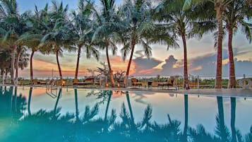 2 outdoor pools, pool umbrellas, pool loungers
