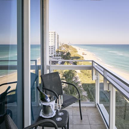 1 bedroom, premium bedding, pillowtop beds, in-room safe