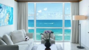 Unclassified image, 4 of 66, button - Carillon Miami Wellness Resort (Miami Beach)