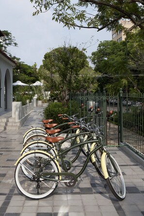 Bicycling - Casa Habita, Guadalajara, a Member of Design Hotels (Guadalajara)